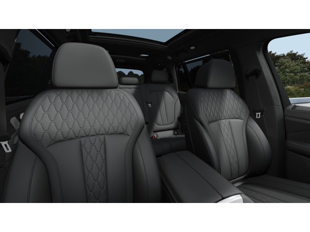 2027 BMW X7 Base