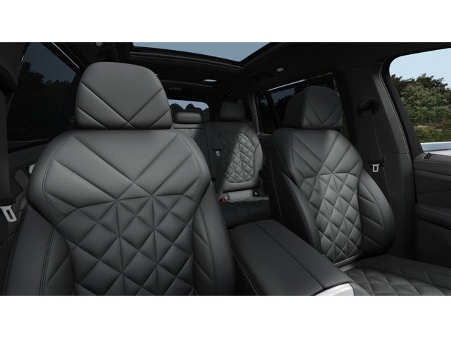 2027 BMW X7 Base