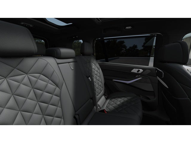 2027 BMW X7 Base