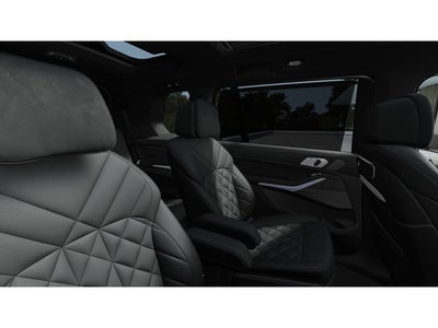 2027 BMW X7 Base