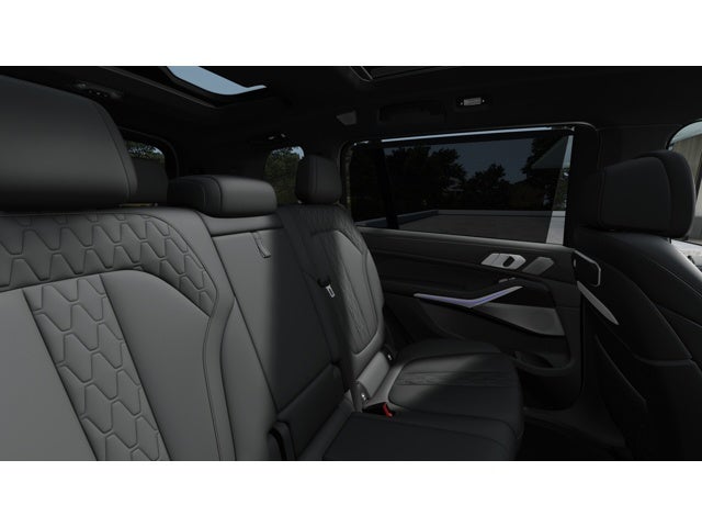 2027 BMW X7 Base