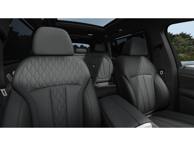 2027 BMW X7 Base