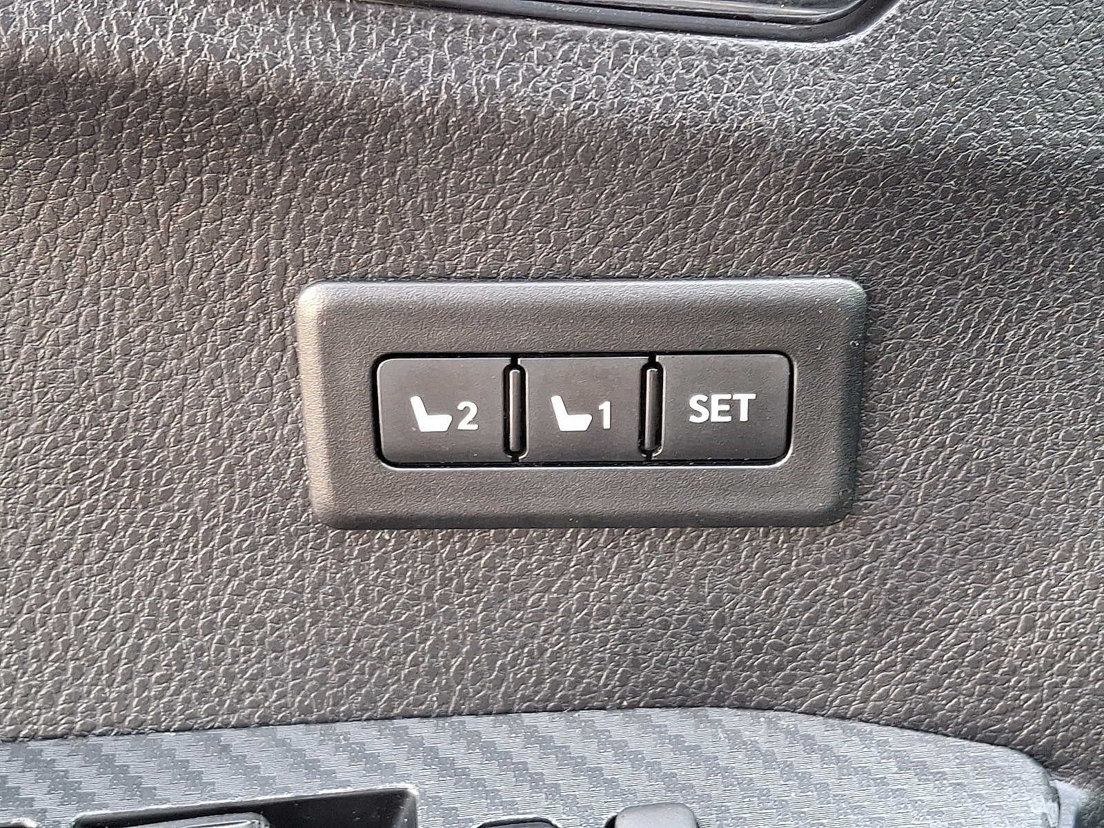 2013 Toyota RAV4 AWD 4dr Limited