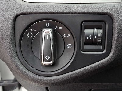 2016 Volkswagen Golf 4dr HB Auto TSI SE