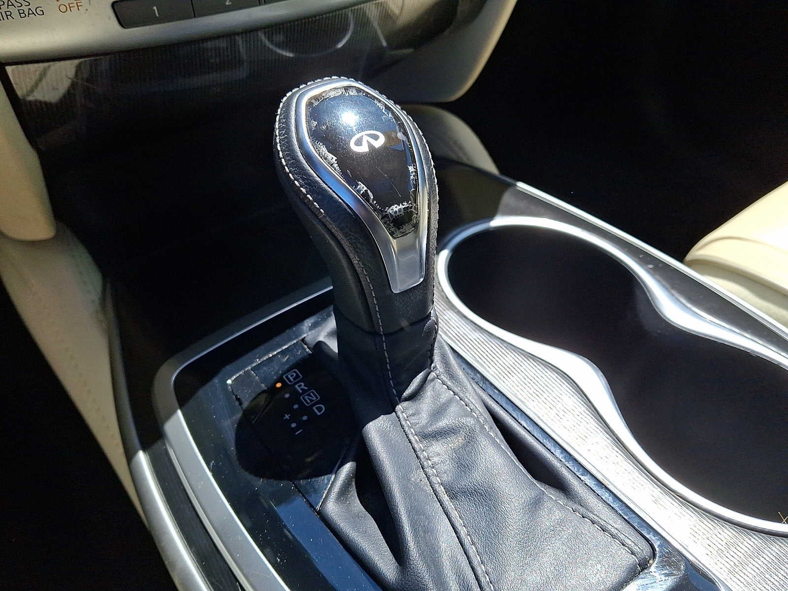 2017 INFINITI QX60 AWD