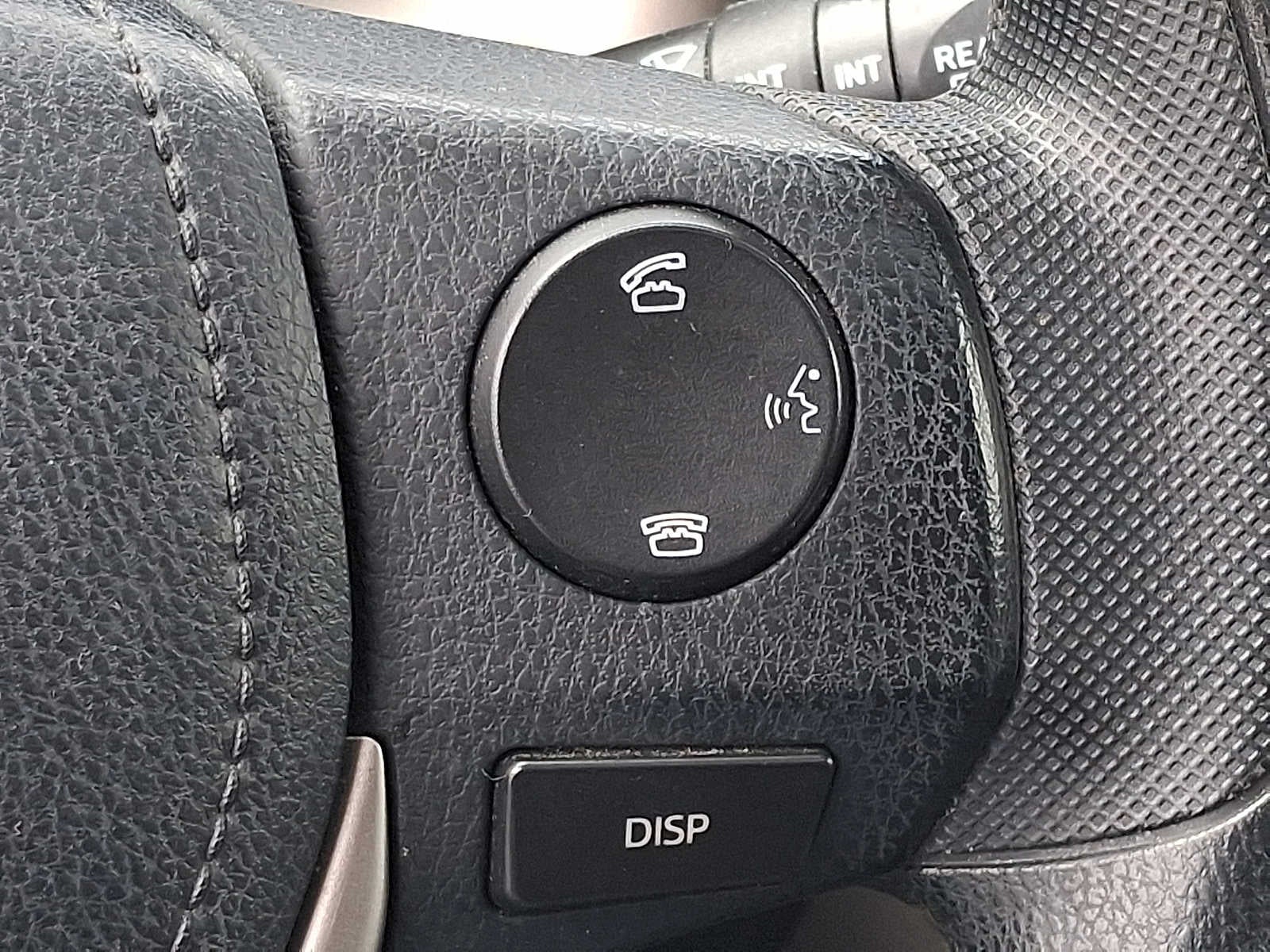 2015 Toyota RAV4 AWD 4dr XLE