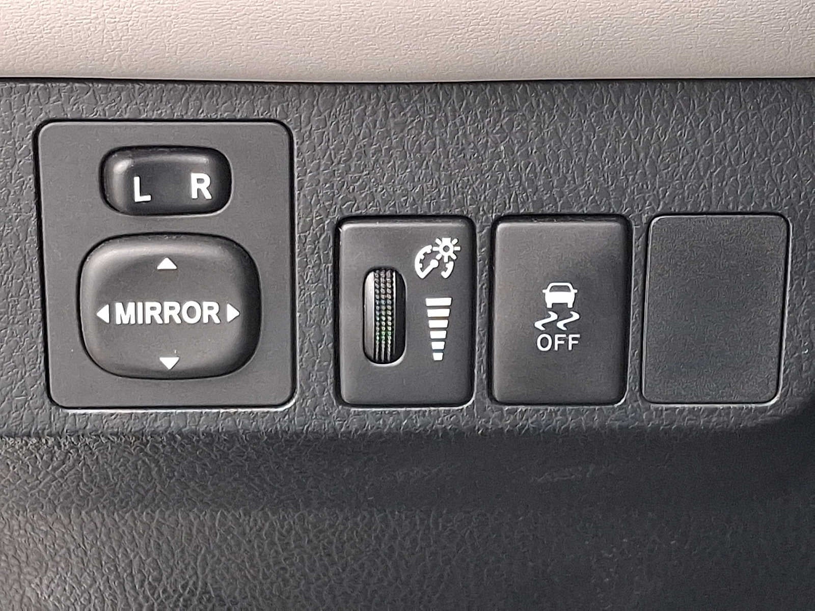 2015 Toyota RAV4 AWD 4dr XLE