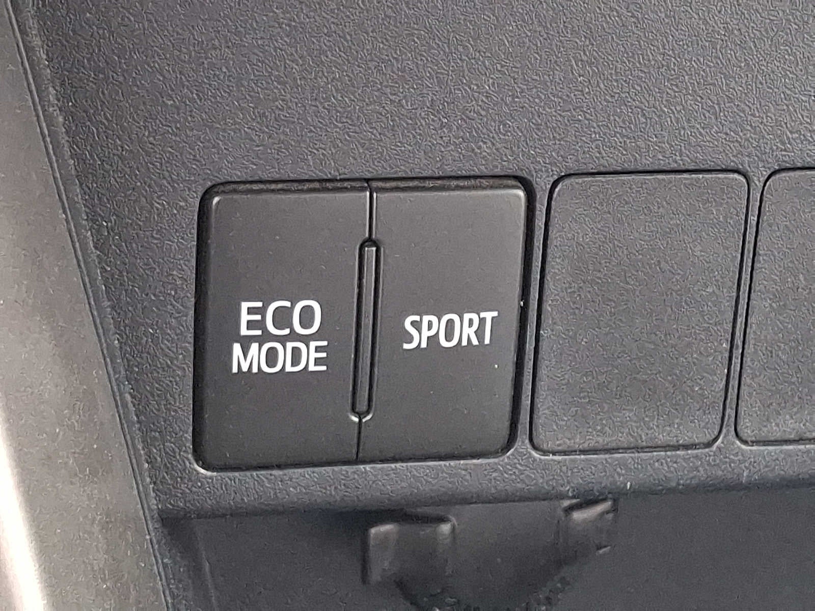 2015 Toyota RAV4 AWD 4dr XLE