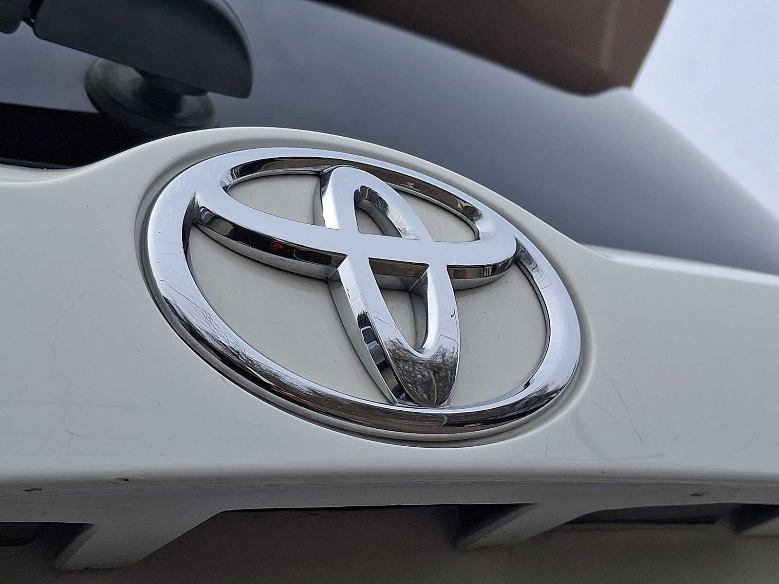 2015 Toyota RAV4 AWD 4dr XLE