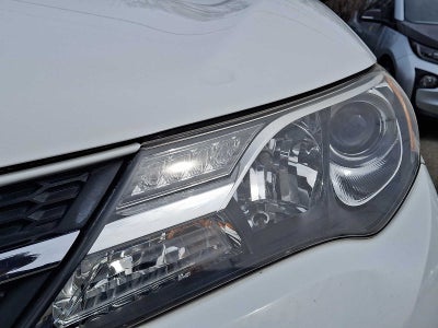 2015 Toyota RAV4 AWD 4dr XLE