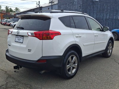 2015 Toyota RAV4 AWD 4dr XLE