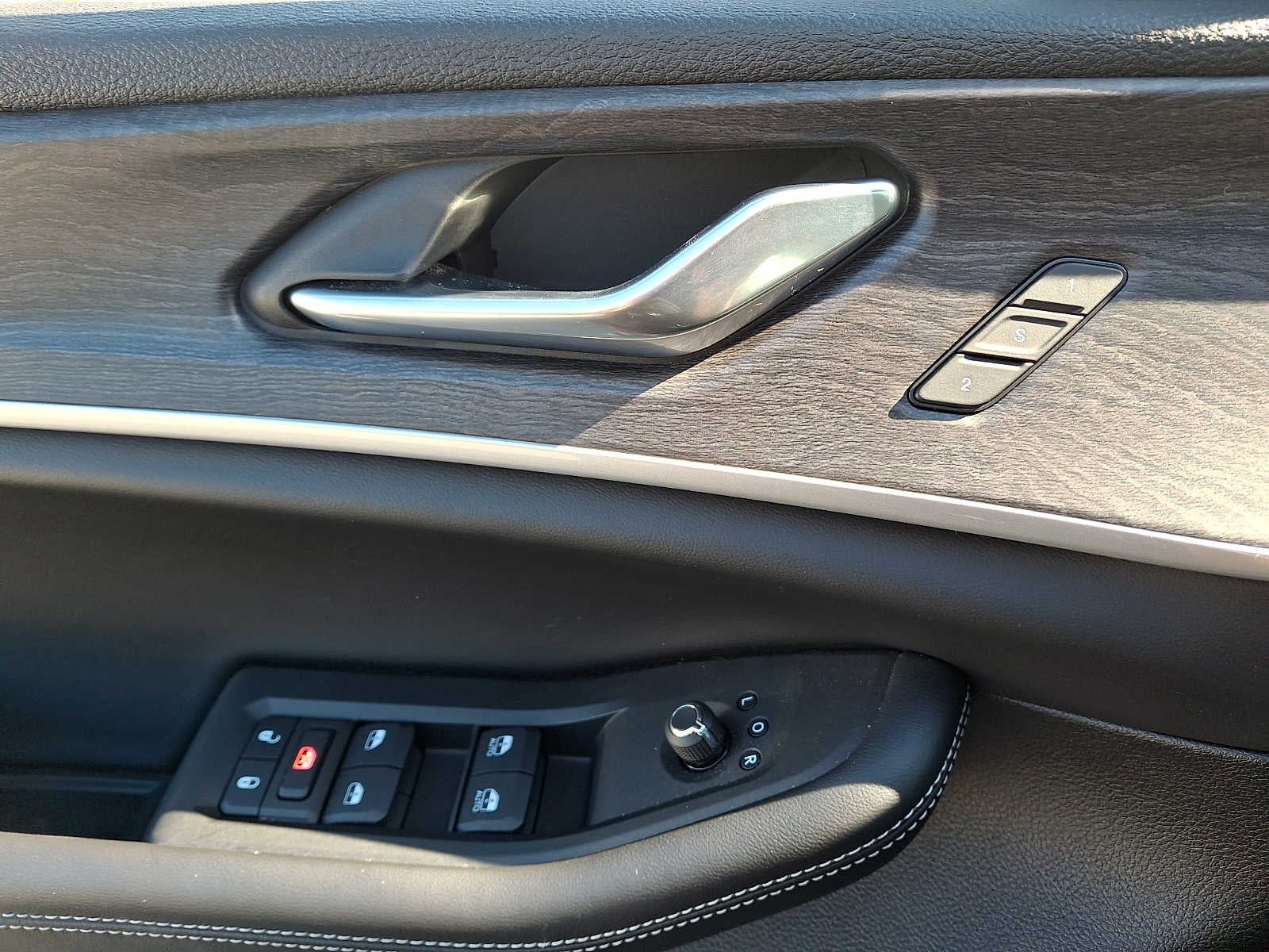 2025 Jeep Grand Cherokee L Limited 4x4