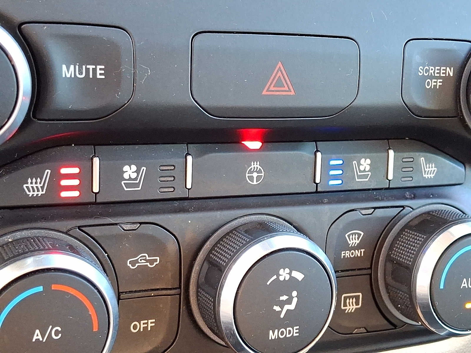 2022 RAM 1500 Laramie 4x4 Crew Cab 57 Box