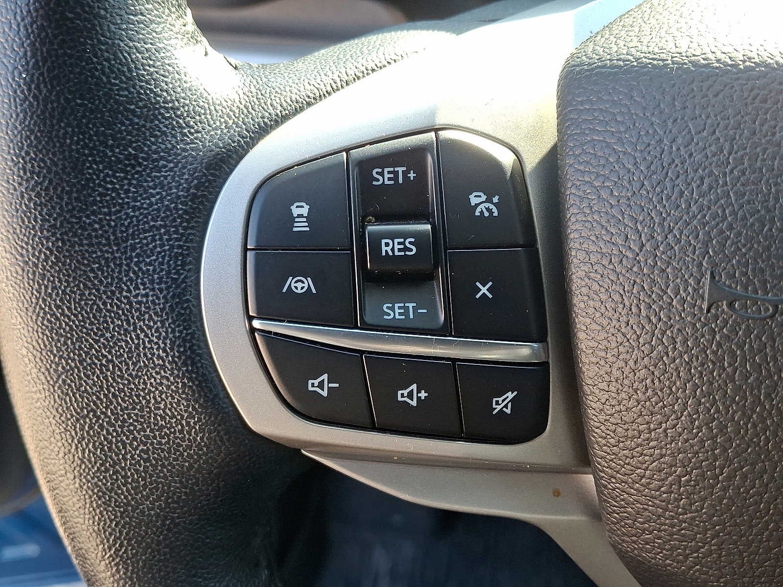 2022 Ford Explorer XLT 4WD