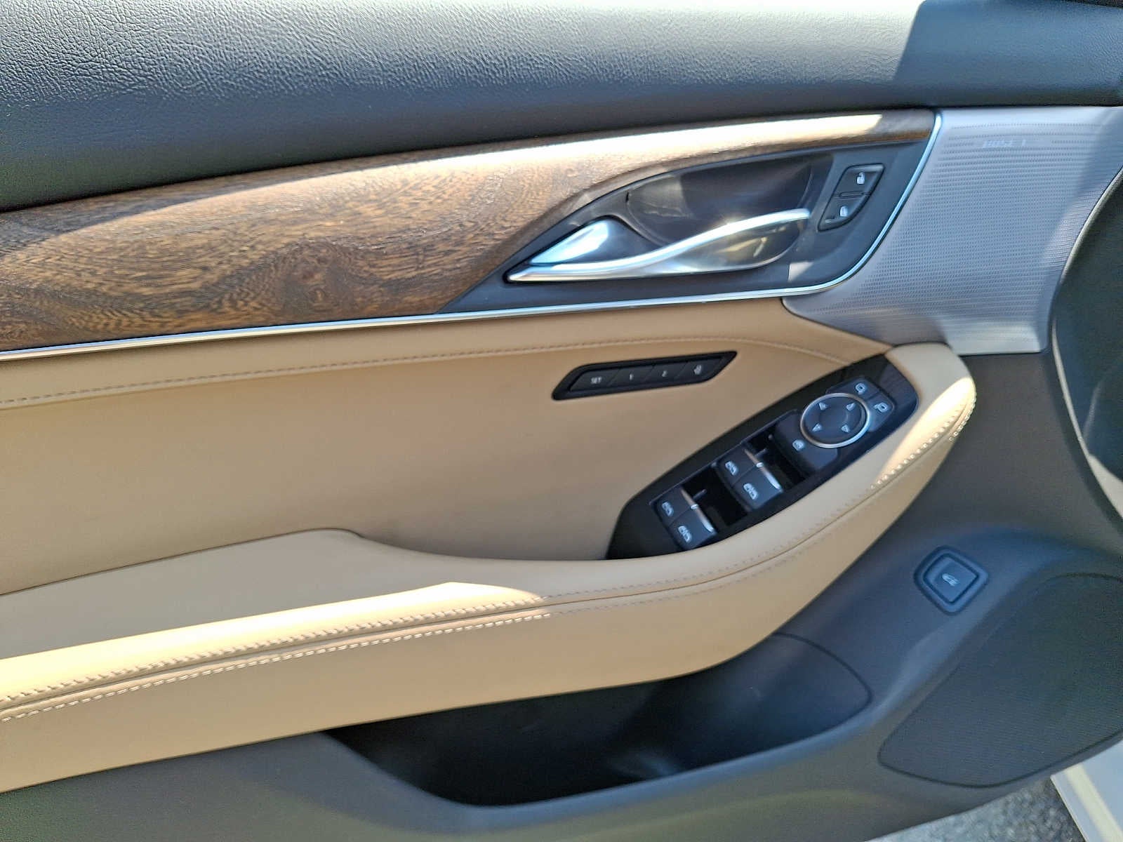2022 Cadillac CT5 4dr Sdn Premium Luxury