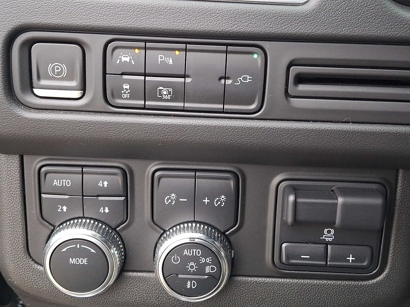 2022 GMC Yukon 4WD 4dr SLT