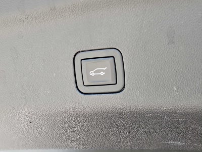 2024 Chevrolet Suburban 4WD 4dr RST