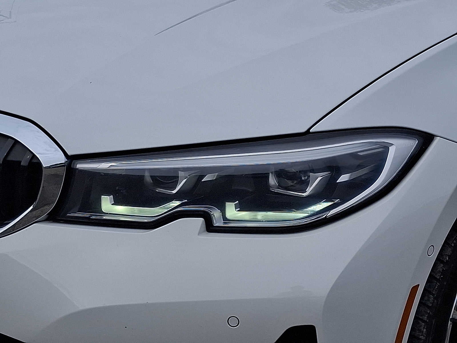 2021 BMW 3 Series 330i - Photo 9