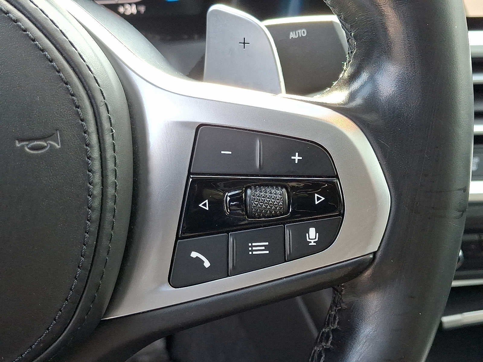 2022 BMW 3 Series 330i xDrive Sedan North America