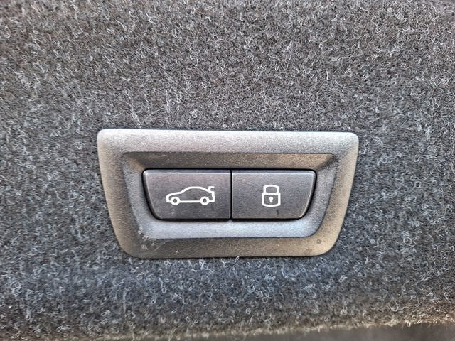 2025 BMW 3 Series 330i xDrive Sedan