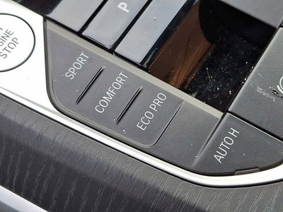 2025 BMW 3 Series 330i xDrive Sedan