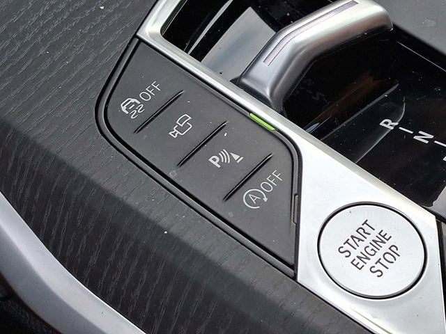 2025 BMW 3 Series 330i xDrive Sedan