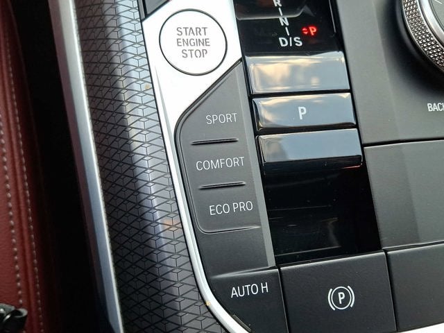 2025 BMW 3 Series 330i xDrive Sedan