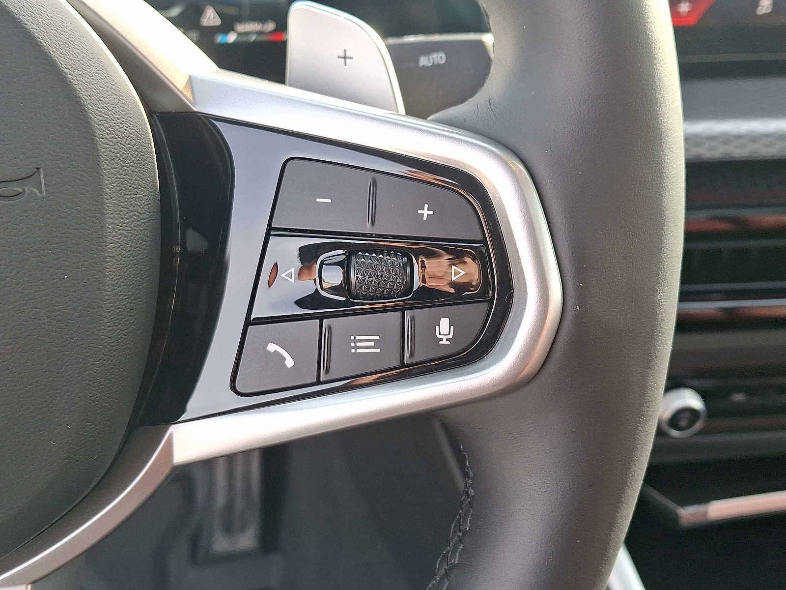 2025 BMW 3 Series 330i xDrive Sedan