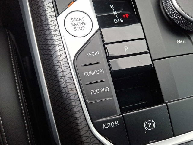 2025 BMW 3 Series 330i xDrive Sedan