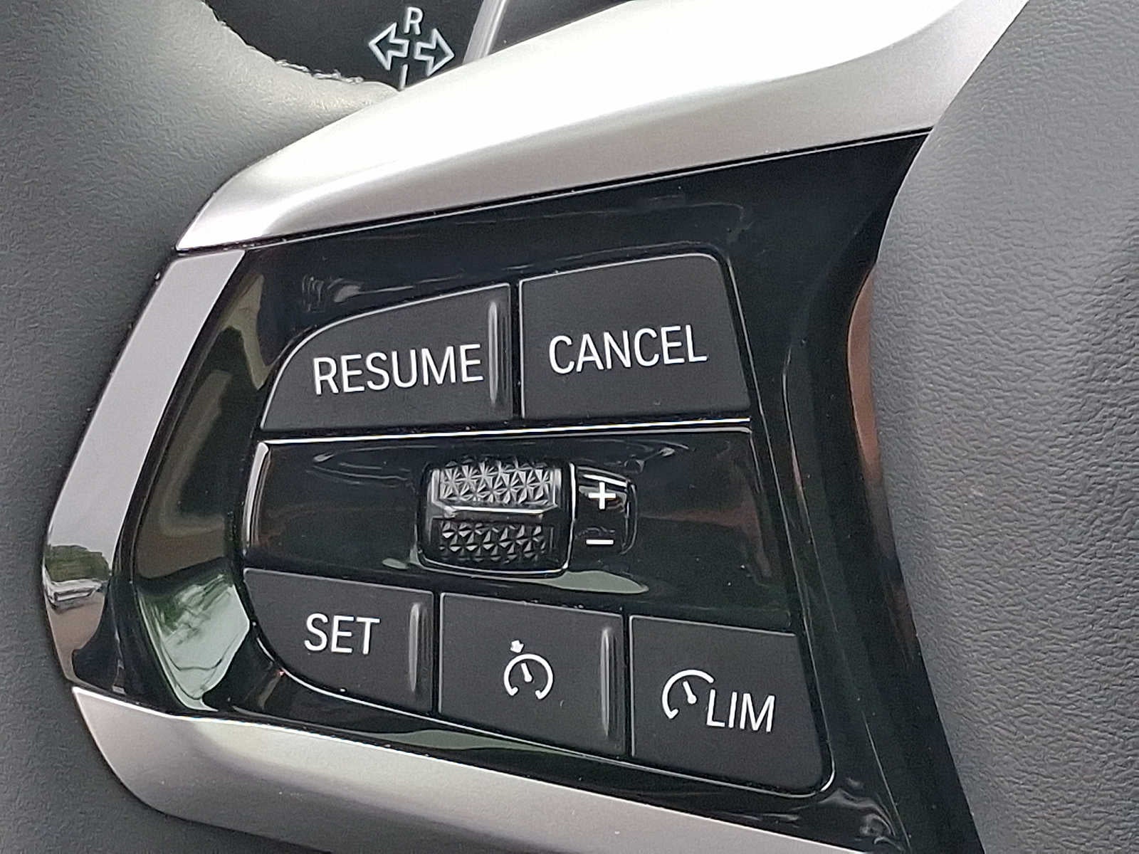 2025 BMW 3 Series 330i xDrive Sedan