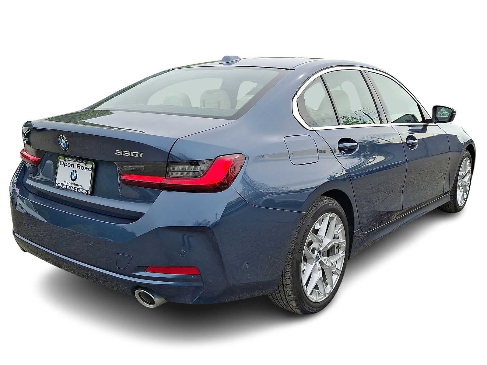 2025 BMW 3 Series 330i - Photo 6