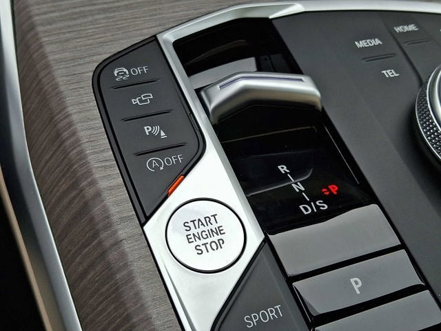2025 BMW 3 Series 330i - Photo 47