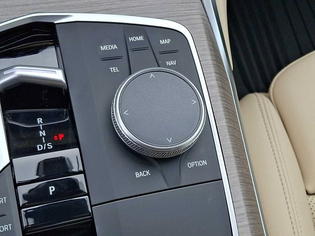 2025 BMW 3 Series 330i - Photo 57