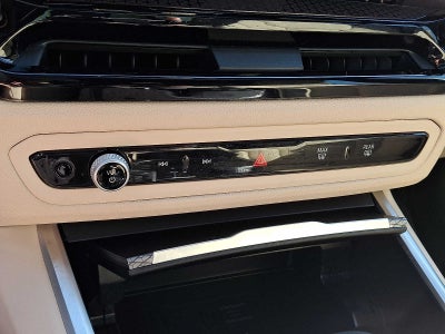 2025 BMW 3 Series 330i xDrive Sedan