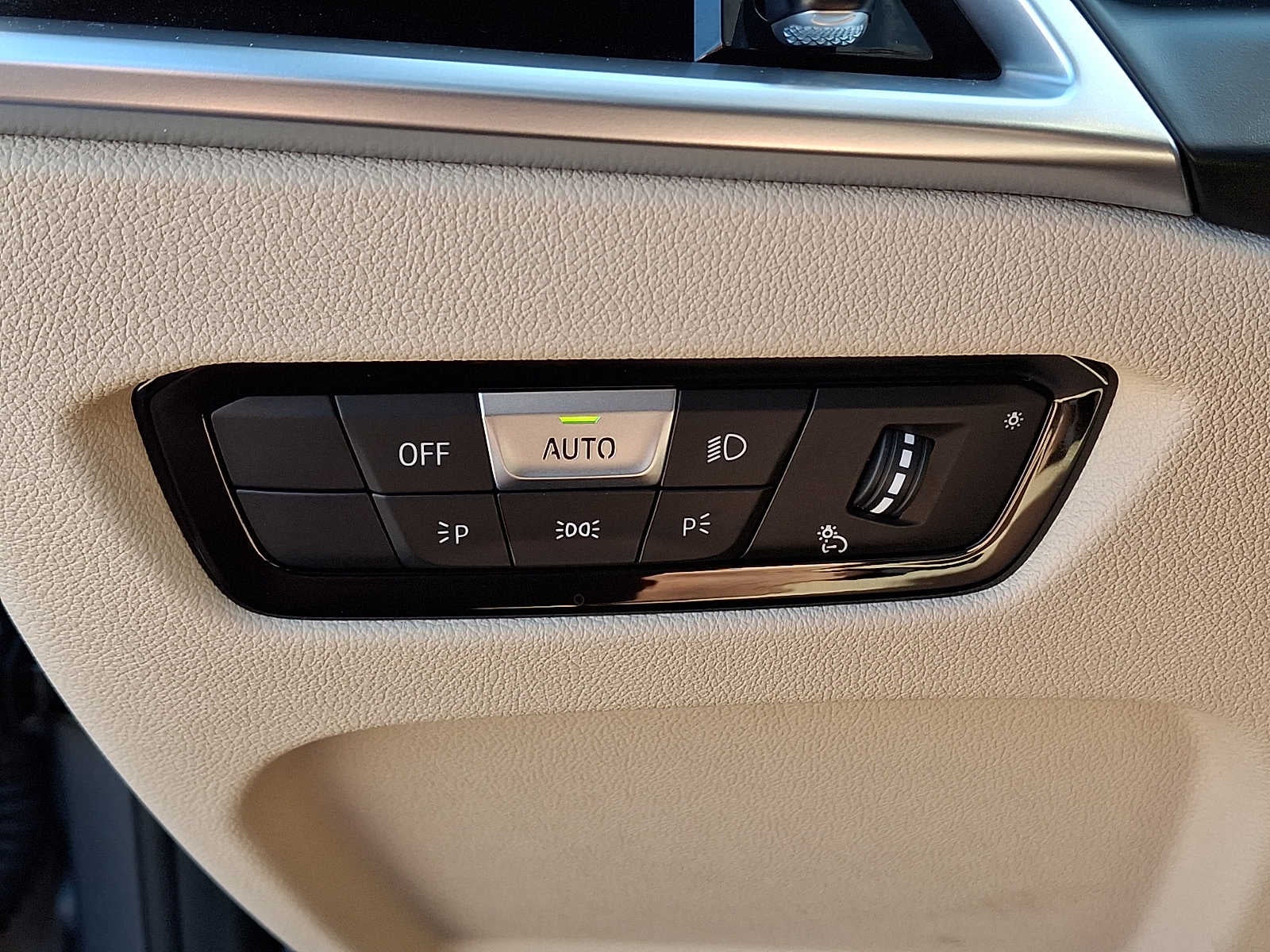 2025 BMW 3 Series 330i xDrive Sedan