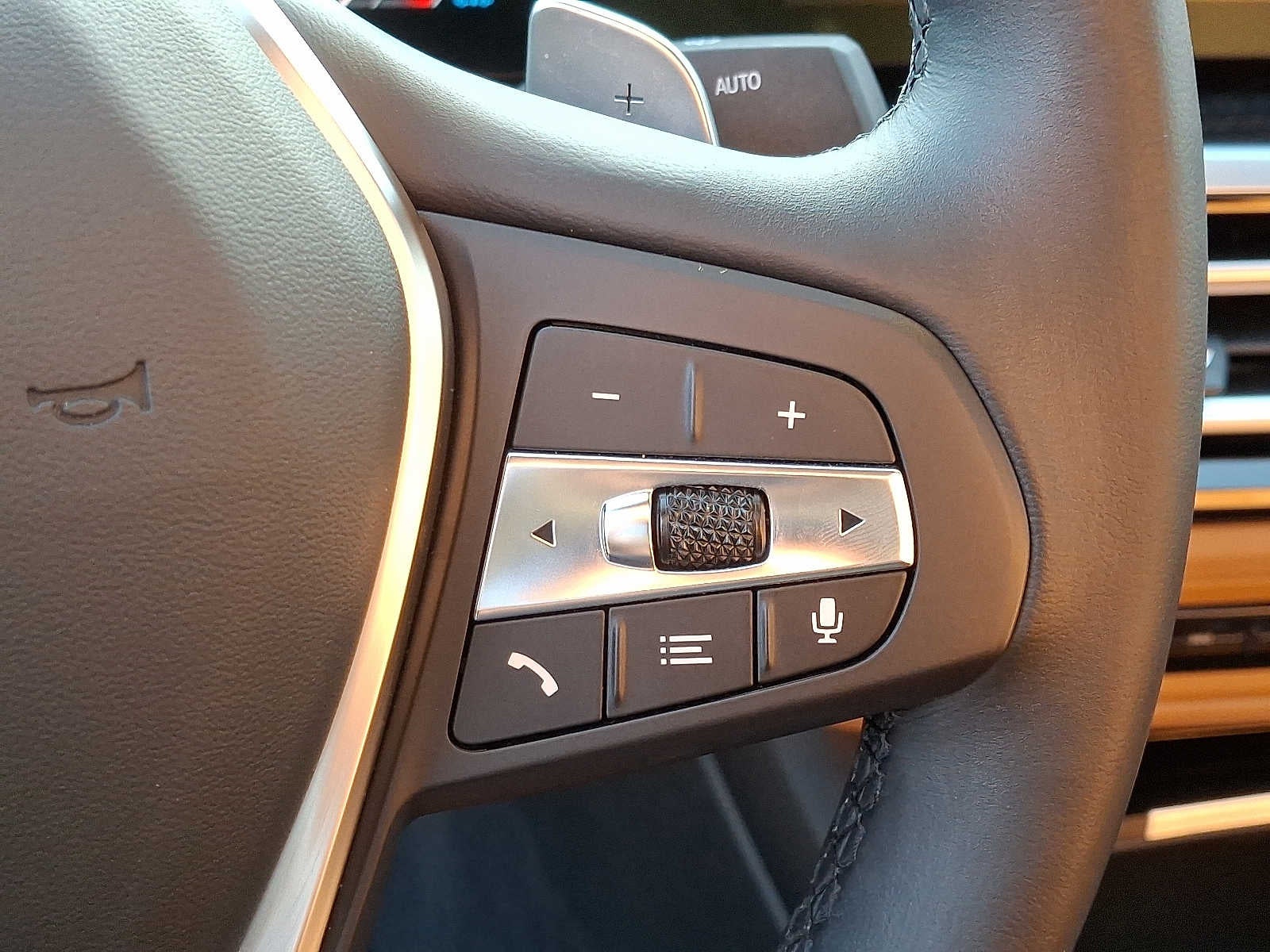 2023 BMW 3 Series 330i xDrive Sedan