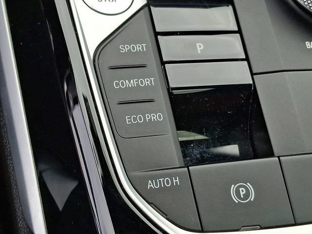 2023 BMW 3 Series 330i xDrive Sedan