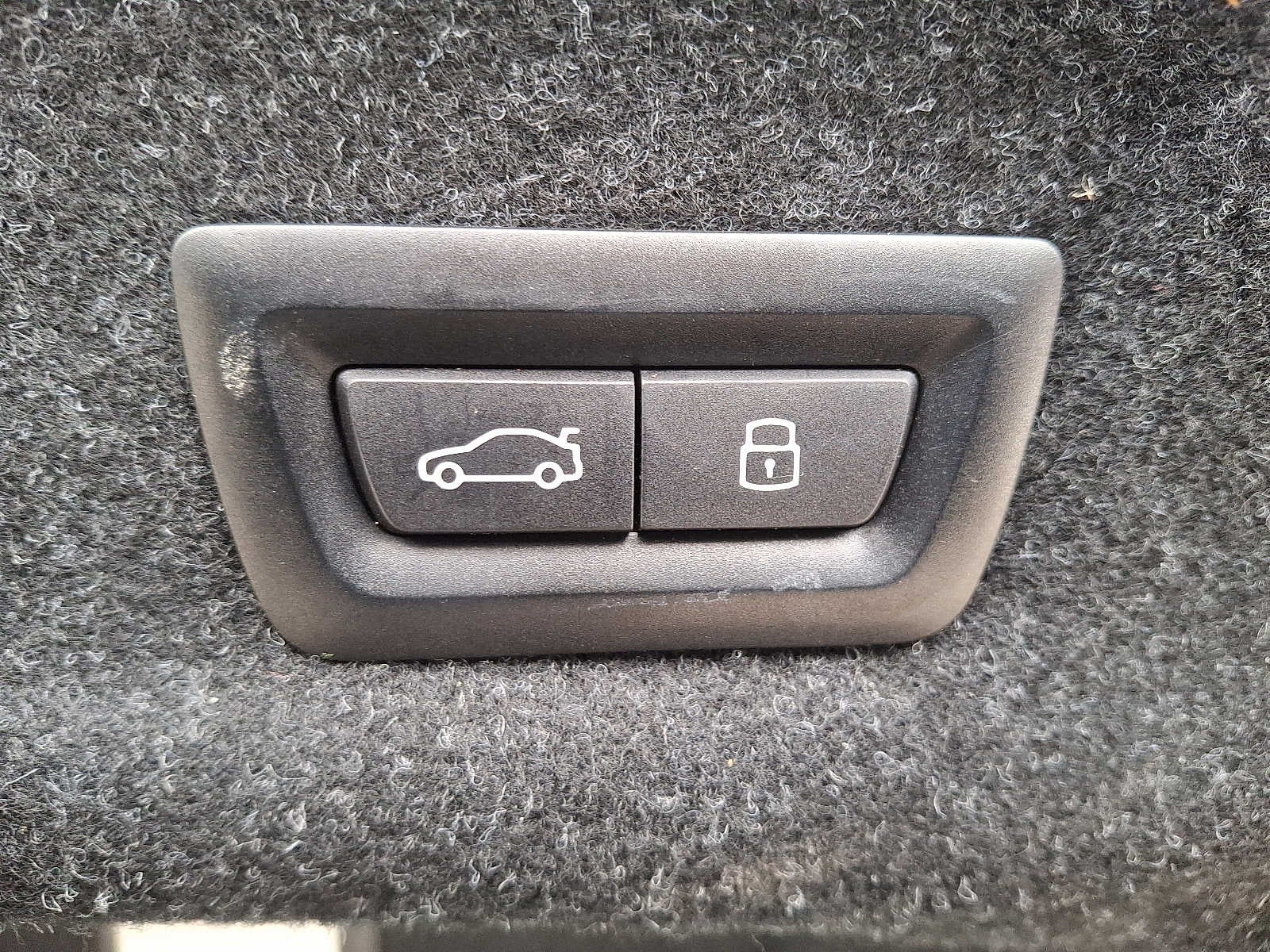 2024 BMW 3 Series 330i xDrive Sedan