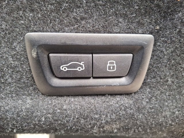 2024 BMW 3 Series 330i xDrive Sedan