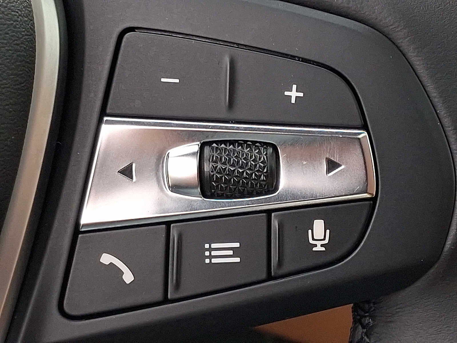 2023 BMW 3 Series 330i - Photo 24