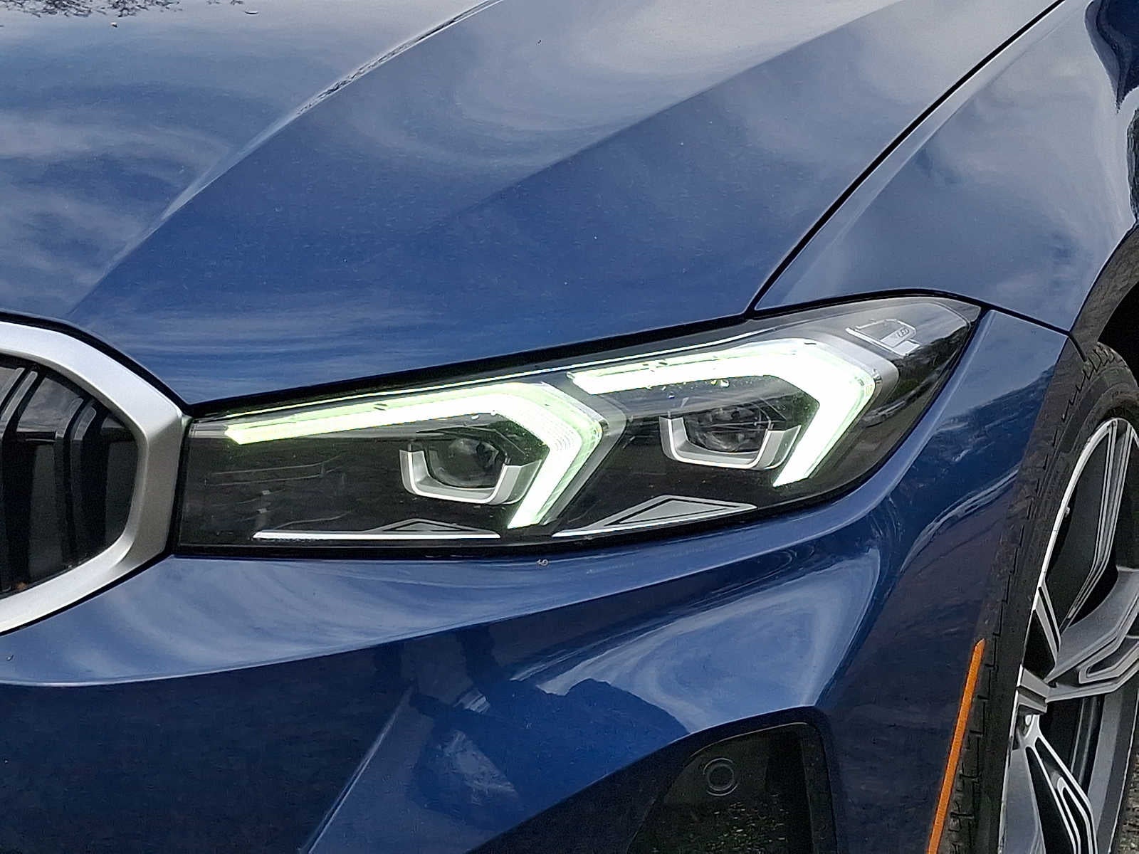2023 BMW 3 Series 330i - Photo 9