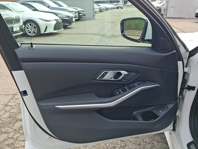 2023 BMW 3 Series 330i xDrive Sedan