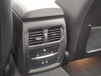 2023 BMW 3 Series 330i xDrive Sedan