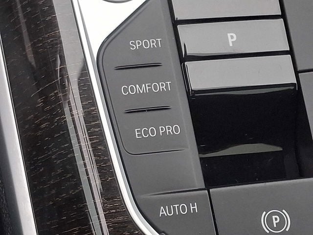 2023 BMW 3 Series 330i xDrive Sedan