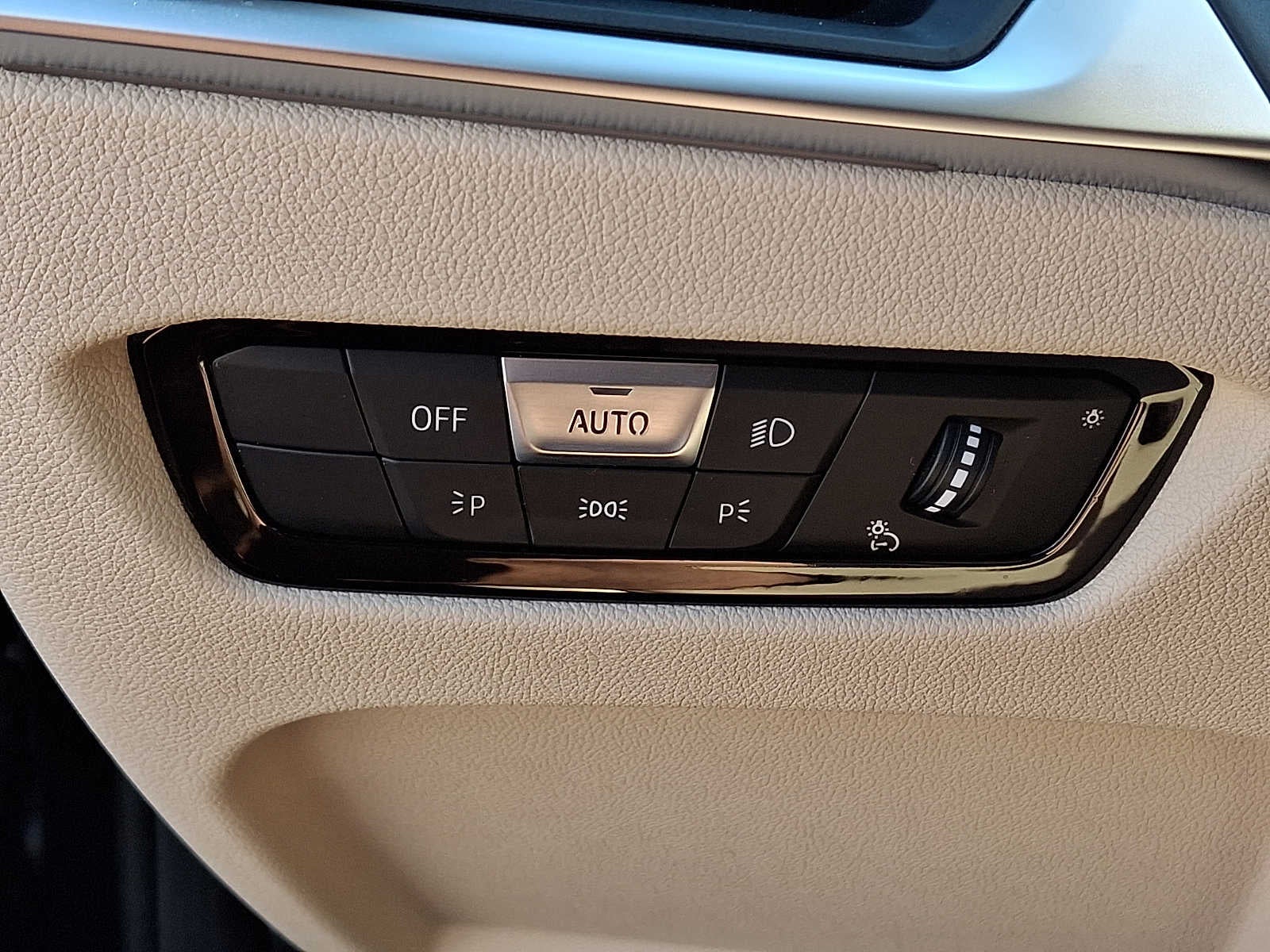 2023 BMW 3 Series 330i xDrive Sedan