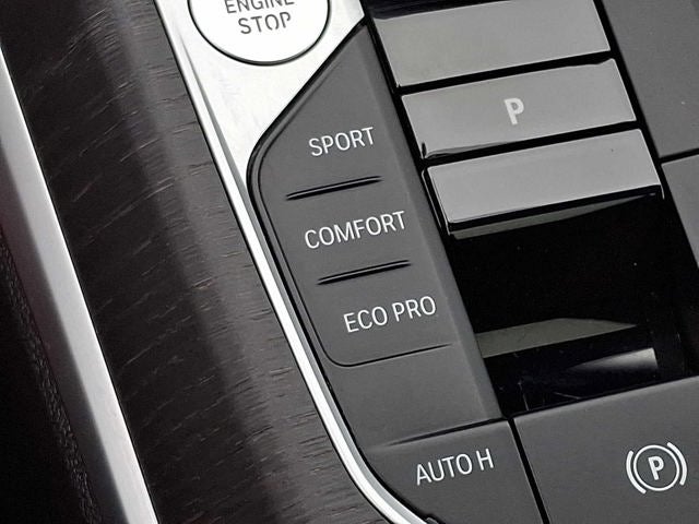 2023 BMW 3 Series 330i xDrive Sedan