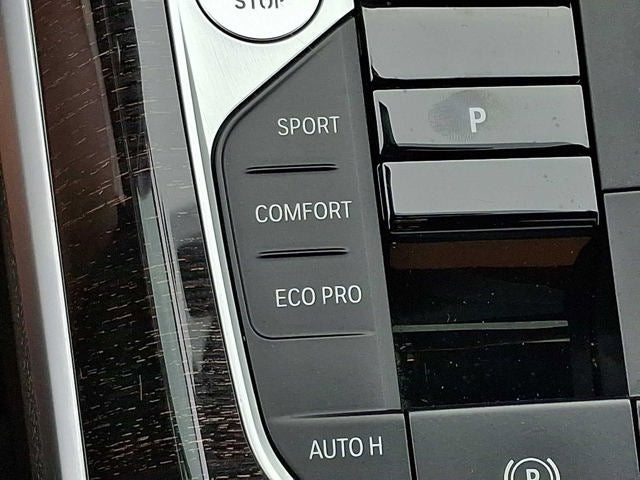 2023 BMW 3 Series 330i xDrive Sedan