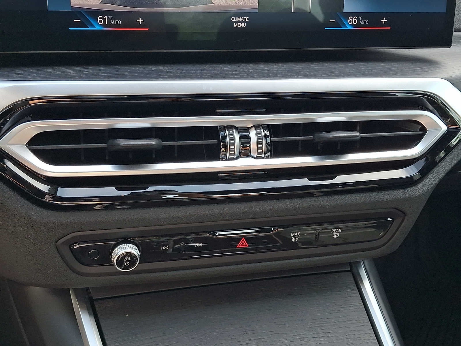 2023 BMW 3 Series 330i xDrive Sedan