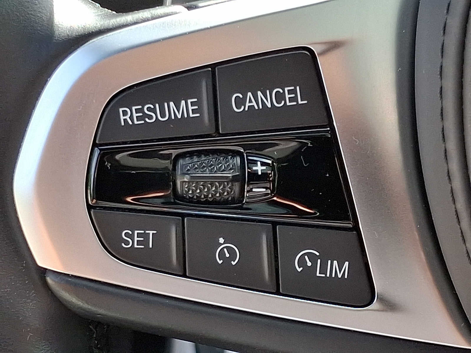 2023 BMW 3 Series 330i xDrive Sedan