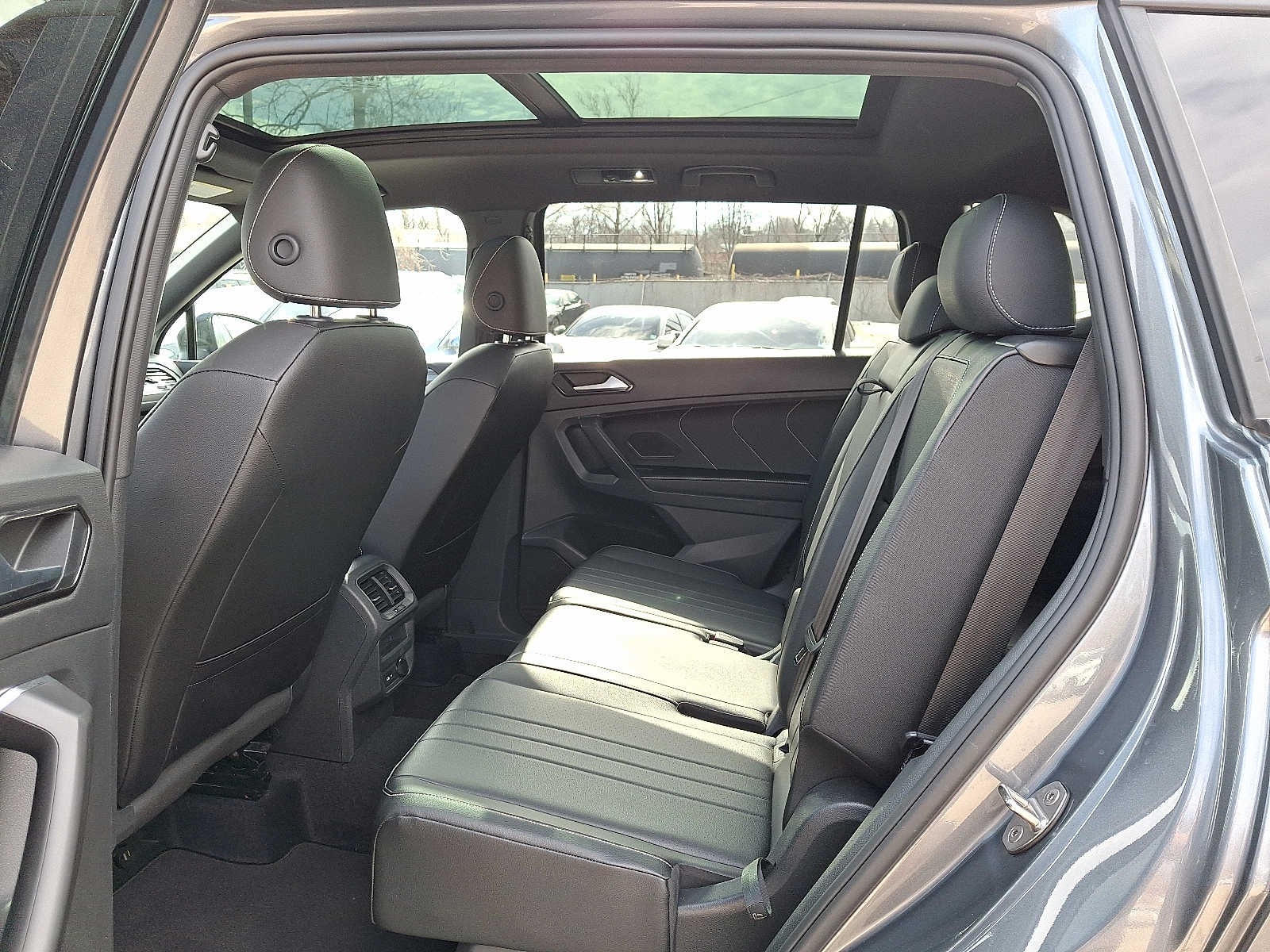 2022 Volkswagen Tiguan 2.0T SE R-Line Black FWD